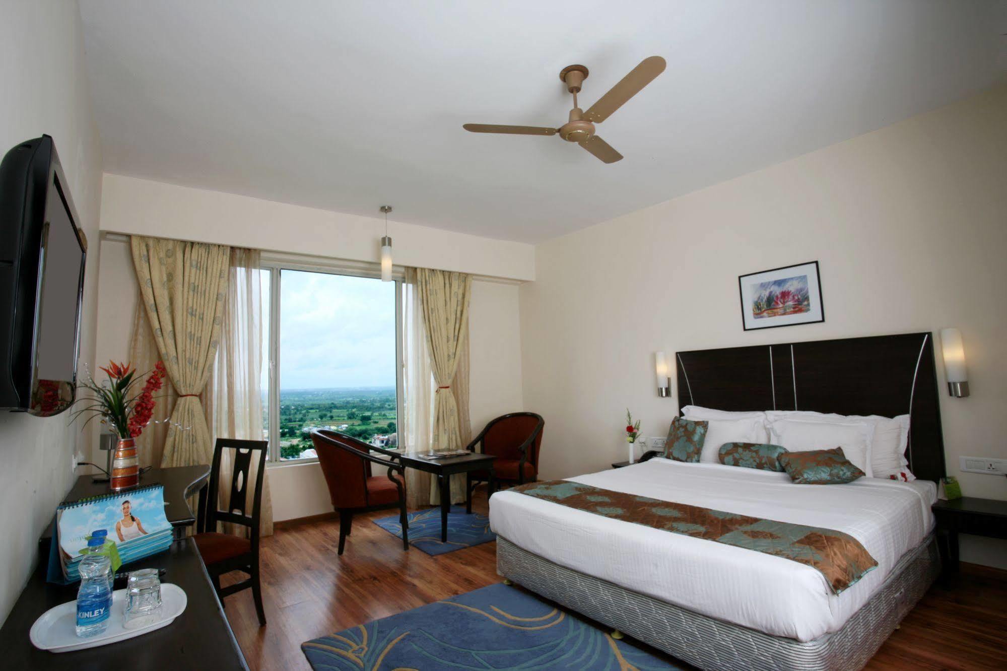โอ บิซ พรีเมียร์ แอท ลีโอเนีย Hotel ไฮเดอราบัด ภายนอก รูปภาพ